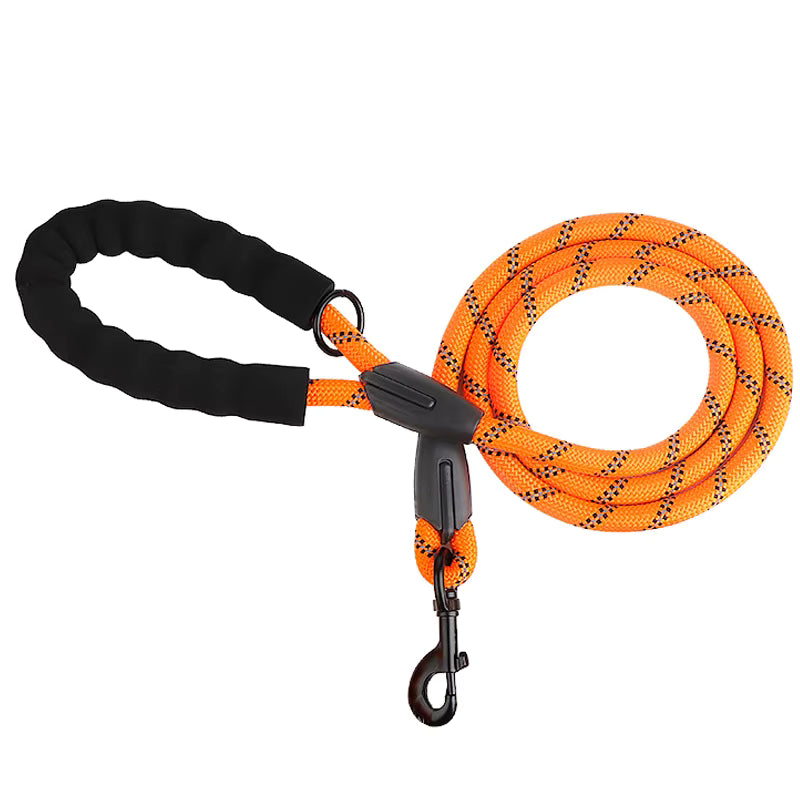Mountain-Rope Dog Lead — Heavy-Duty 1.5m Lead with Reflective Threads