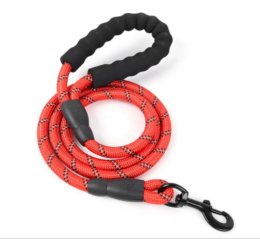 Mountain-Rope Dog Lead — Heavy-Duty 1.5m Lead with Reflective Threads