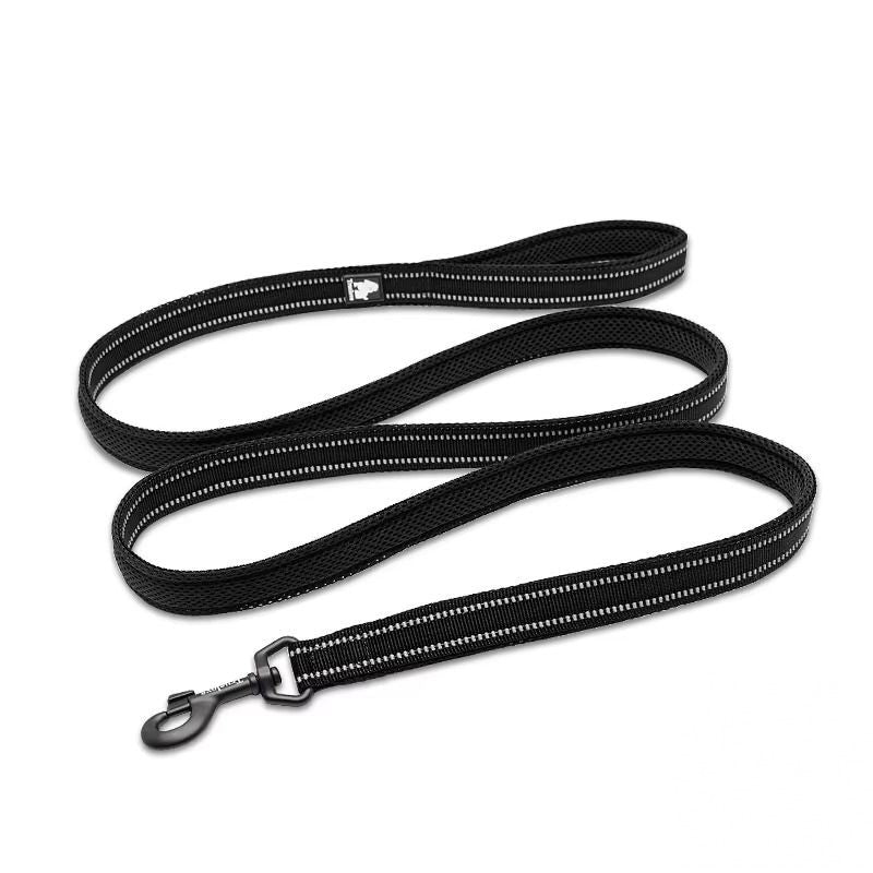 DogLove Pro Signature Lead in Black laid out flat, showing the reflective stitching and clip
